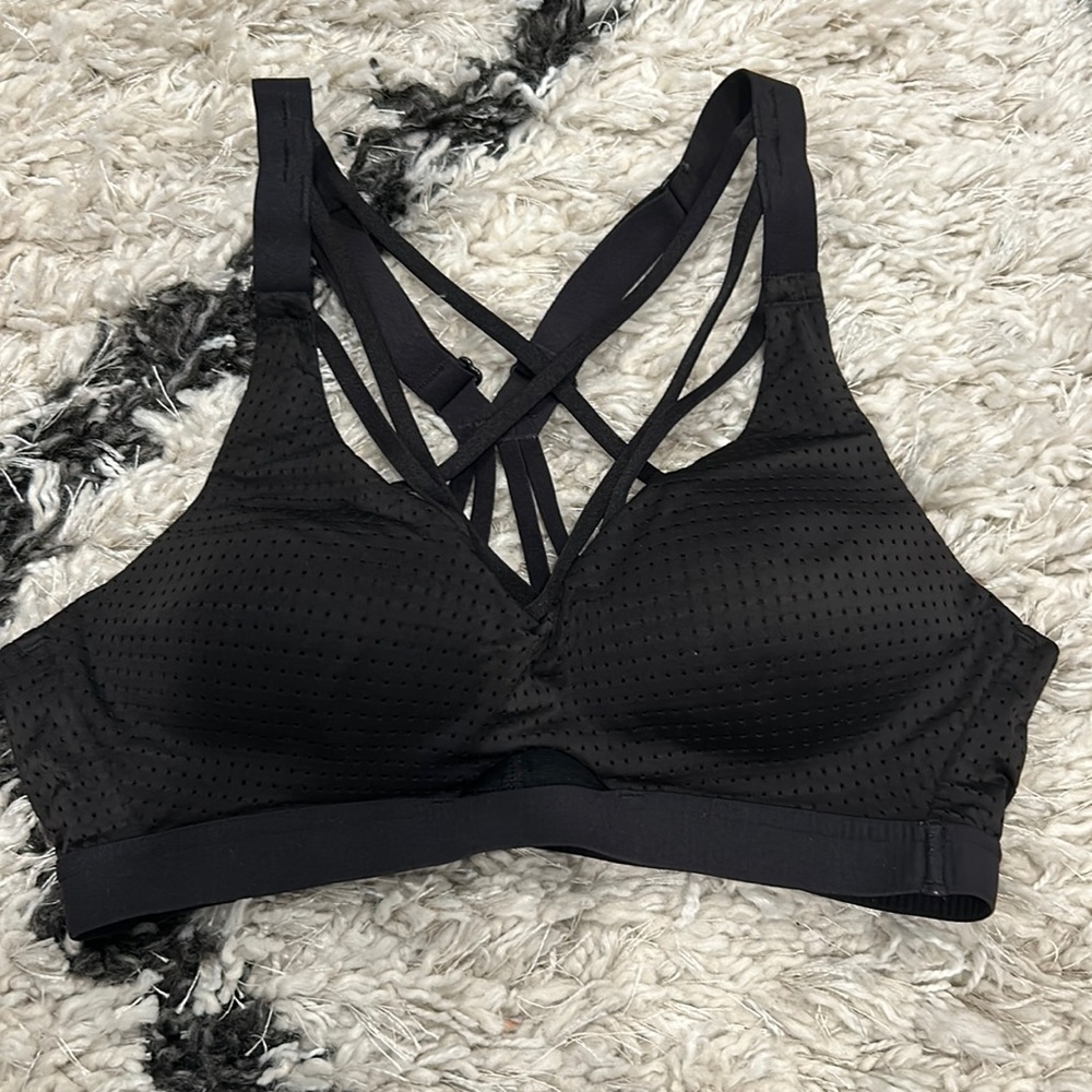 Victoria’s Secret Cross Sports Bra